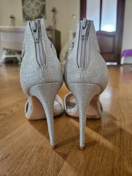 Trblietkové sandálky s kamienkami 38, 38