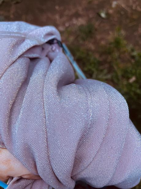 Ružové trblietavé šaty, s