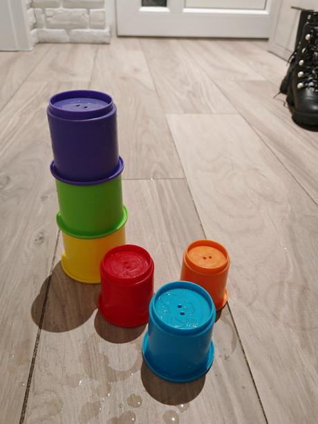 Poháriky na hranie aj kupanie, 