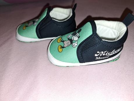 Predám capačky, primark,18