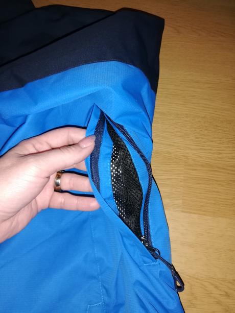 Nepremokava bunda s visackou, l