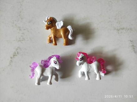 Kinder dino, velka noc, star wars, stranger things, 