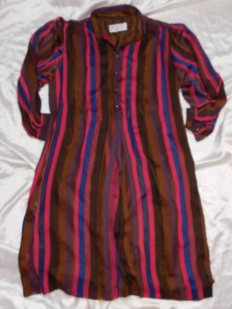 Fink modell pekne vintage šaty, 48