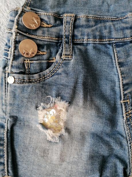 Kratasy na traky, 80