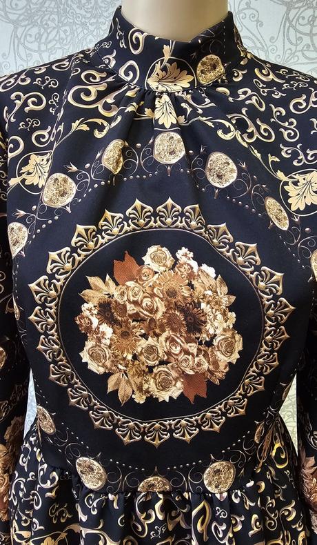 Orientálne zdobené elegantné šaty, 38