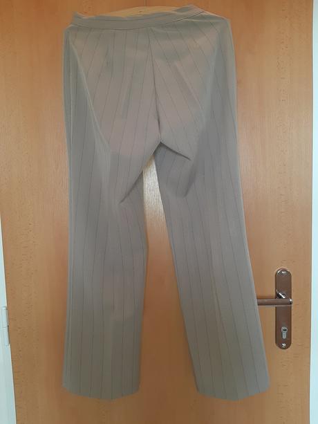 Dámsky nohavicový kostým, m