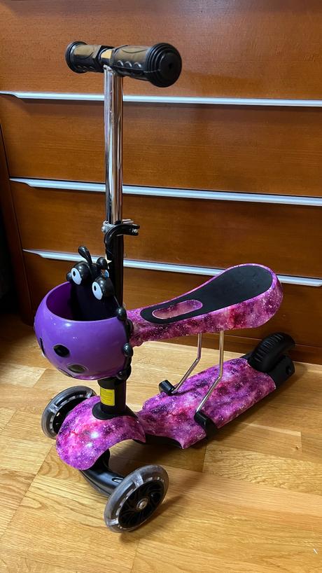 Detská kolobežka 2v1 lienka so svietiacimi led kol, 