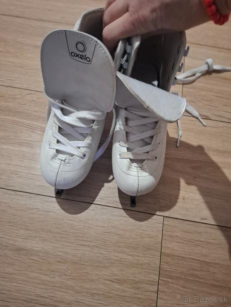 Dievčenské korčule č.32, 32