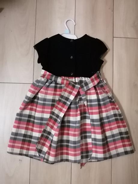 Slávnostné šaty, károvaná sukňa, 104