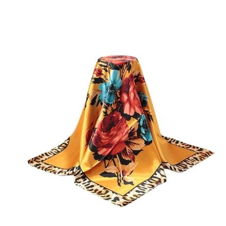 Kvetovaná hodvábna šatka 90x90cm,