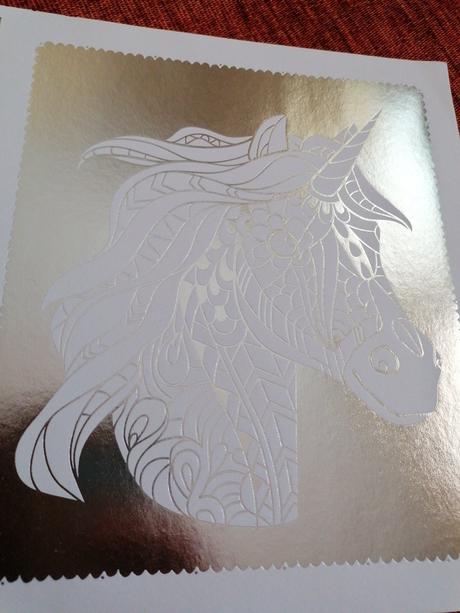 Omaľovánky v knihe+gratis 1 ks,