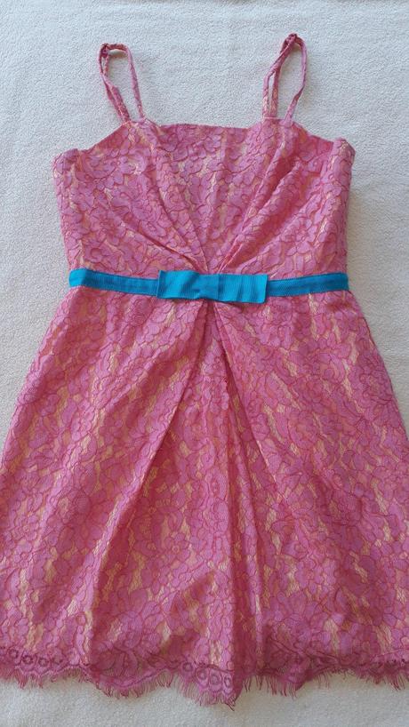 Krajkove minisaty, 158