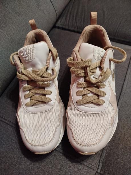 Tenisky, champion,36