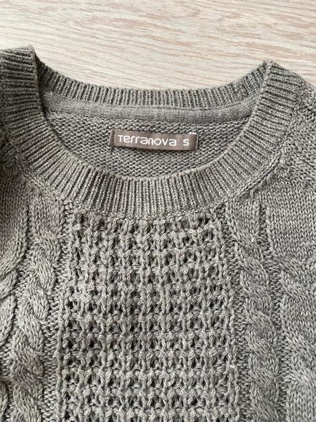 Šedý sveter, terranova,s