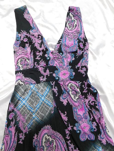 Velmi pekne maxi šaty, 38