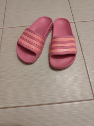 Šľapky, adidas,31