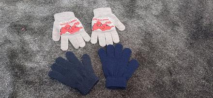 Darujem rukavice pre vek cca 3-5, 