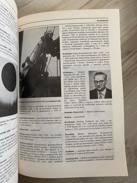 Veľká stará retro encyklopédia astronómie 1987,
