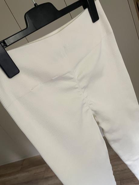 Štýlové krémové legíny 4f, l