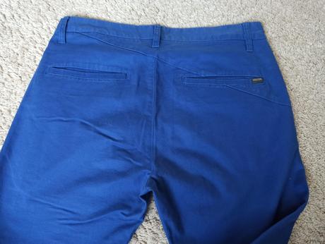 Modré nohavice, 32