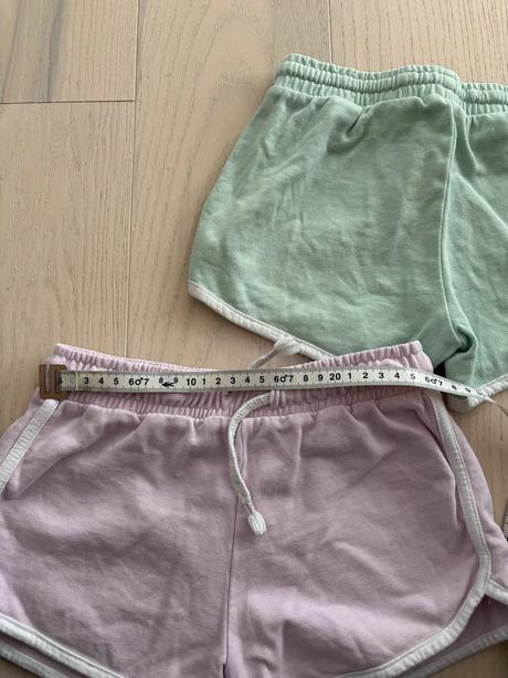 2x kraťasy reserved 134, reserved,134