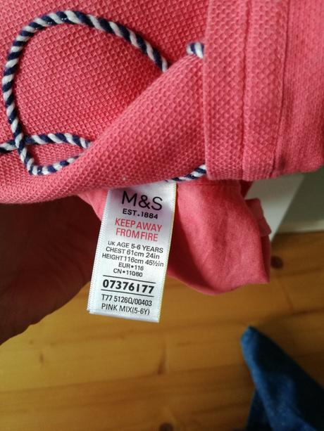 Saty, marks & spencer,116