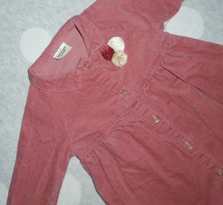 Menčestrové šaty na 6 mesiacov, 68