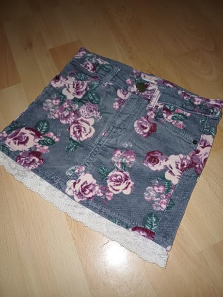 Menžestrova sukňa, h&m,98