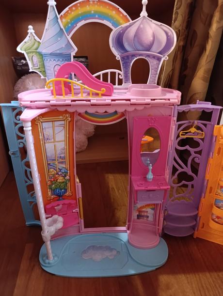 Hrad pre barbie , posteľ, stolík, gauc, 