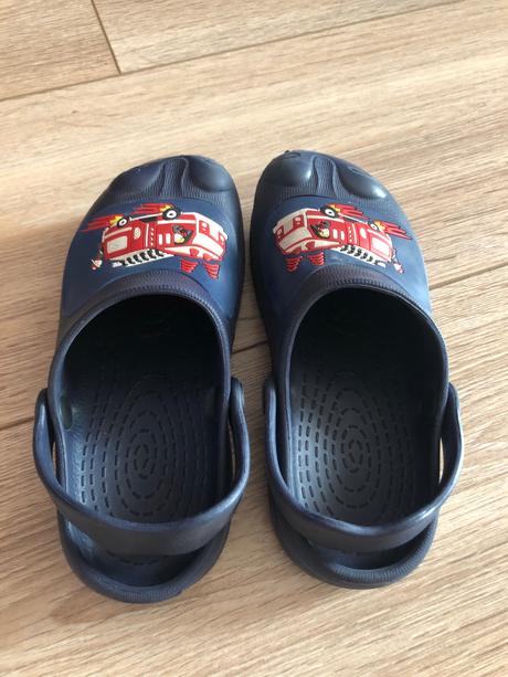 Chlapčenské crocsy, 31