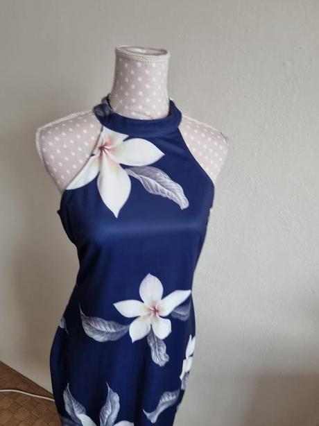 Modré kvetinové šaty s volánom veľ. 40, 40