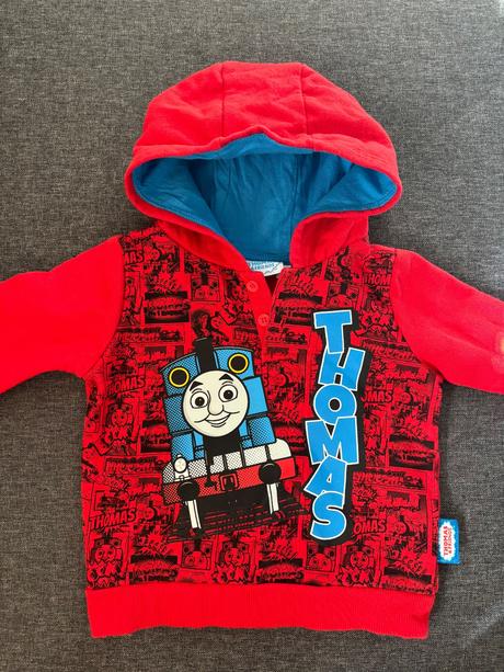 Mikinka vláčik tom, 74