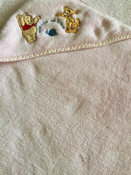 Dojčenská osuška/deka s kapucňou macko pooh,