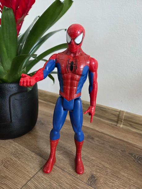 Hasbro e73335l2 - marvel spider-man titan hero ser,