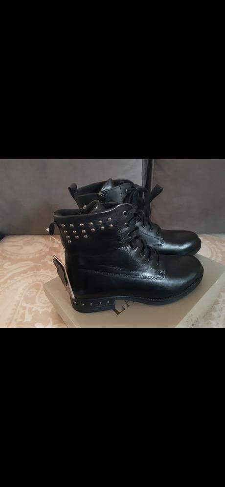 Čierne kožené čižmyčky 38, lasocki,38