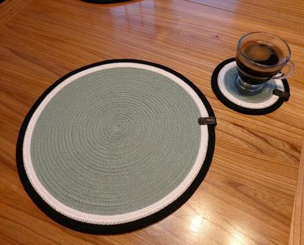 Podnos pod tanier a šálku,