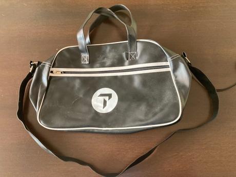 Predám čiernu tašku., 