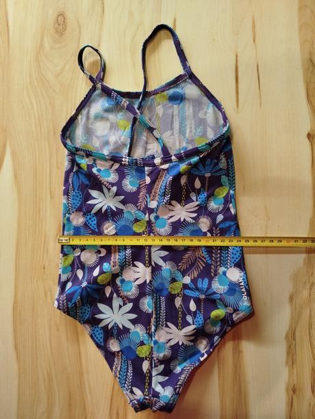 Jednodielne plavky, 122