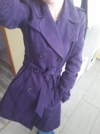 Fialový trenchcoat/trenčkot, 34