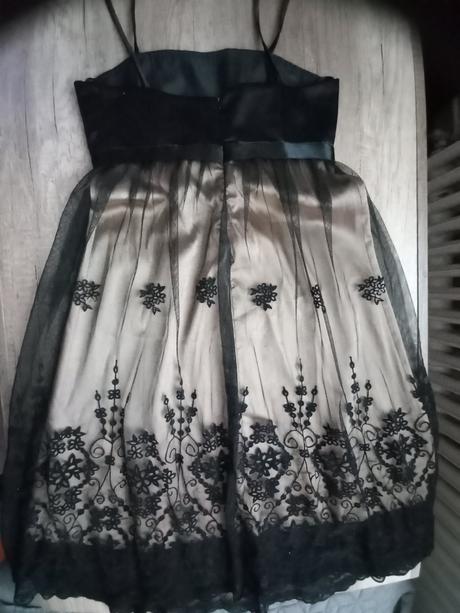 Spoločenské šaty, 38