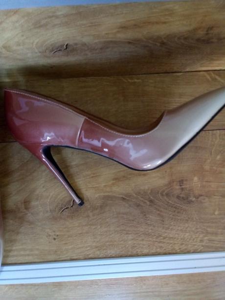 Lodičky lakované, 39