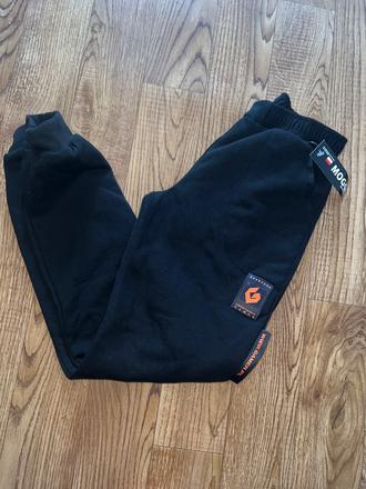 Vyteplene teplaky, 152