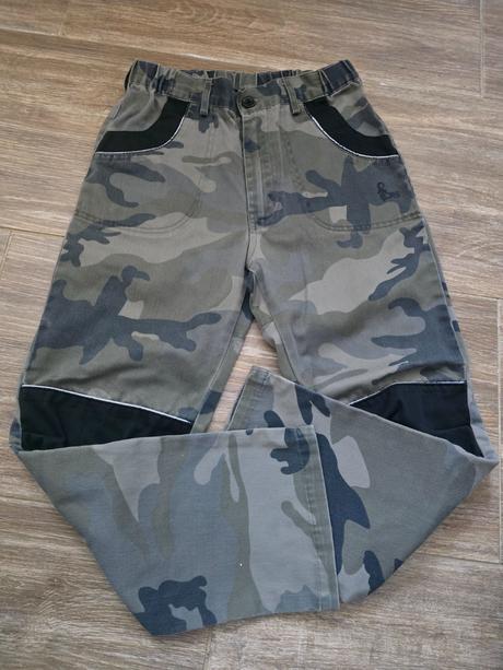 Maskáčové nohavice č.152, 152