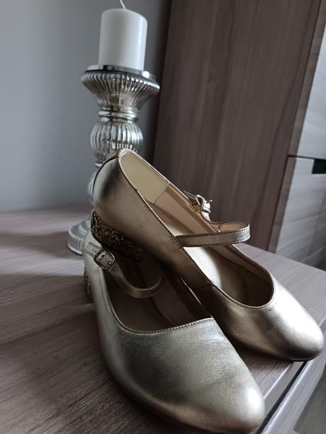 Nádherné topánočky s podpätkom, 36