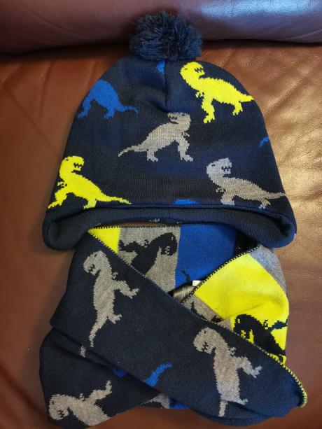 Zimná čiapka so šálom, h&m,128