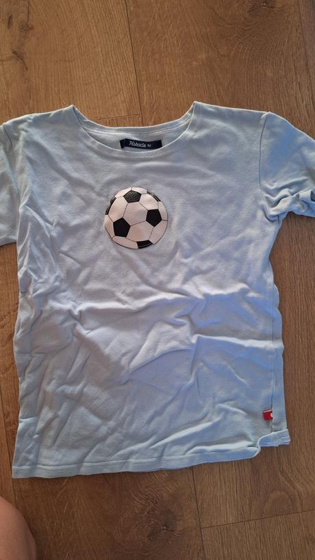 Pískacie tričko, 146