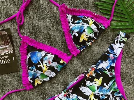 Bikiny s volanom, l / m / s