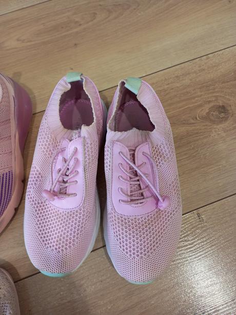 Tenisky, papučky grátis, sprandi,31