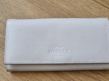 Kožená bledučkofialová peňaženka mohely, 