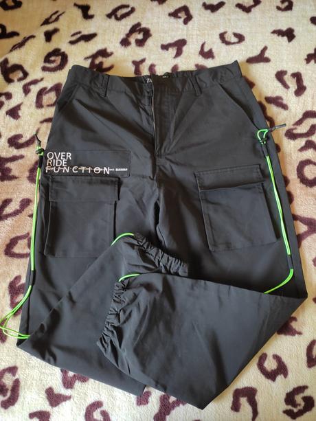 Zara nepremokava tenke nohavice, uplne nove, zara,l